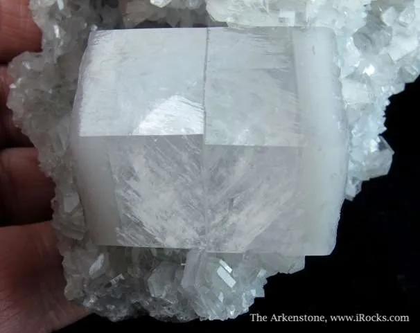 Calcite (Fluorescent) - image 4