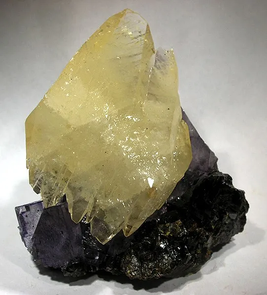 Calcite, Fluorite, Sphalerite image