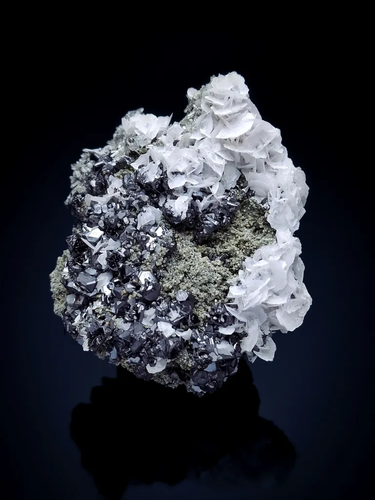 Calcite from Bulgaria, Smolyan Province, Borieva Mine