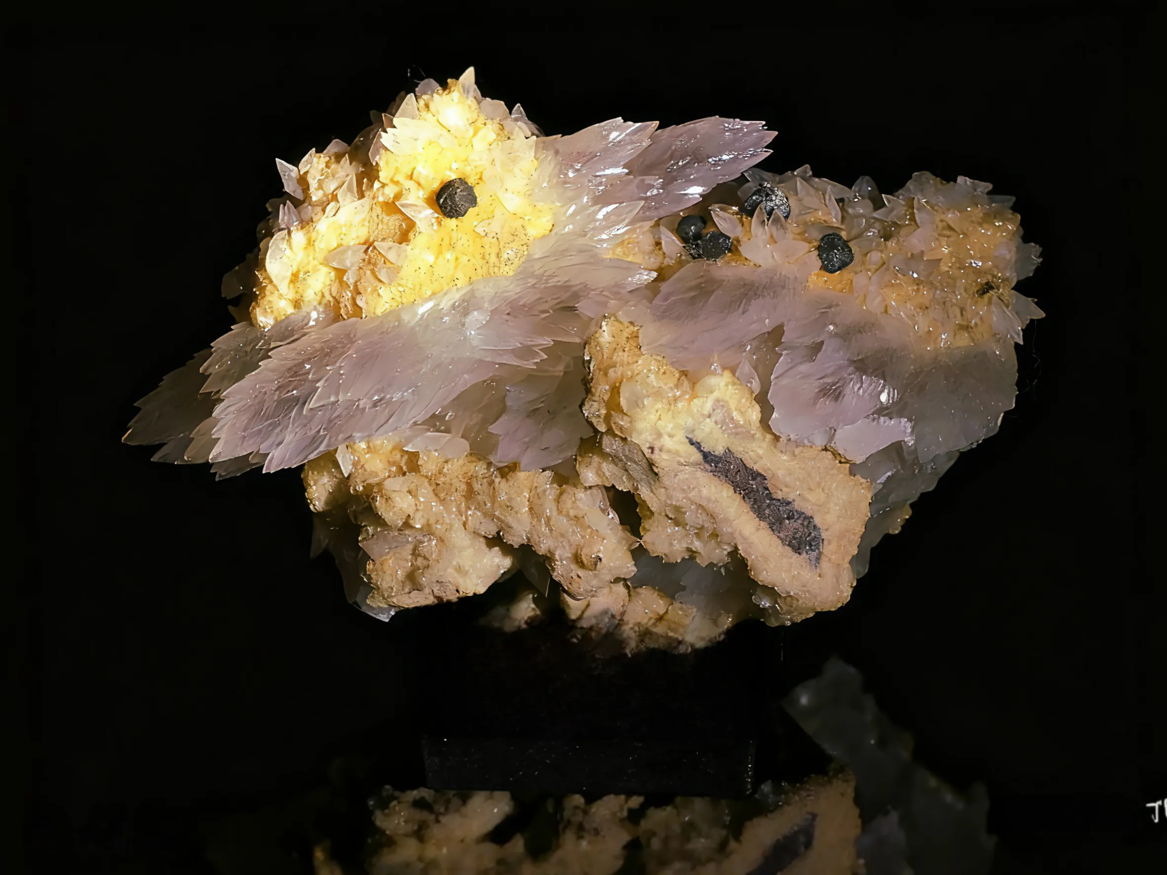 Calcite from China, Anhui - image 1