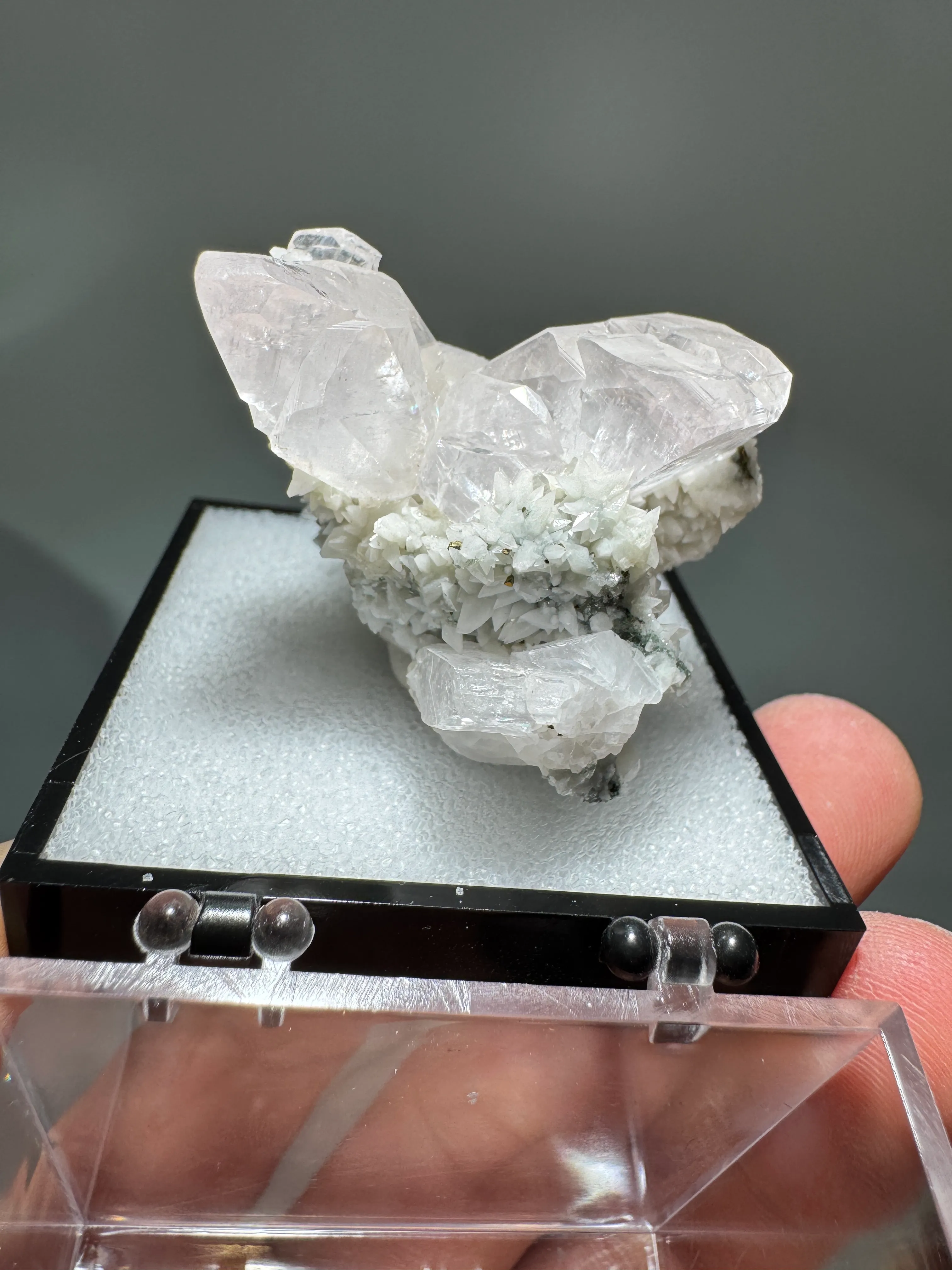 Calcite from China, Hubei, Huangshi, Daye Co., Fengjiashan Mine - image 3