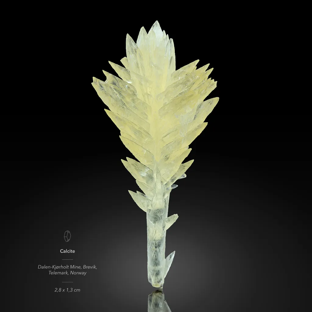 Calcite from Dalen-Kjørholt Mine, Norway image