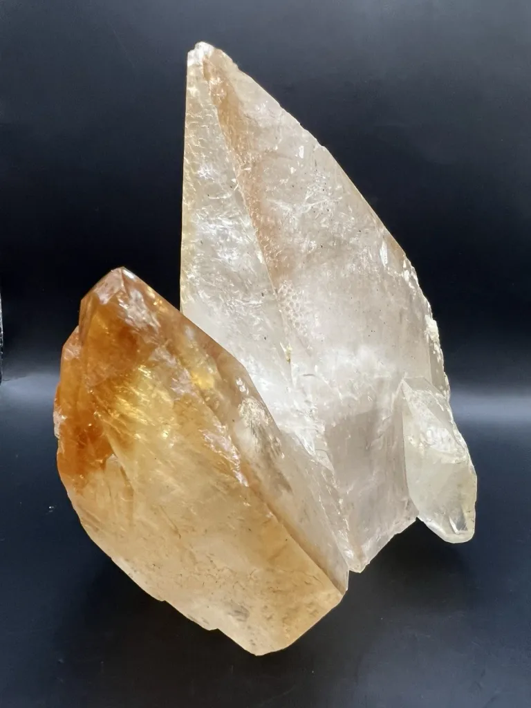 Calcite from Elmwood Mine - 10064 - image 2