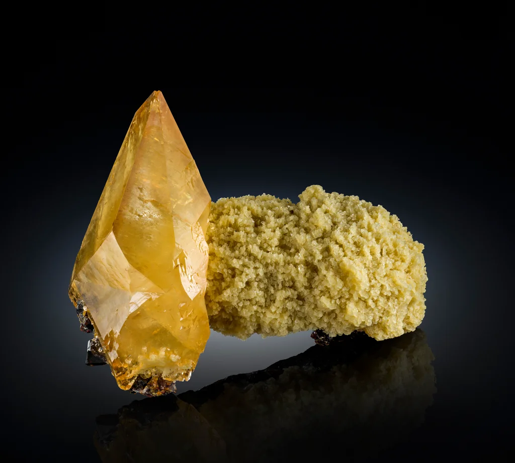 Calcite from Elmwood Mine, Tennessee, USA image