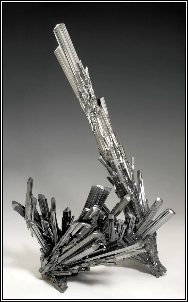Calcite from Fengjiashan Mine, Daye Co., Huangshi, Hubei, China image