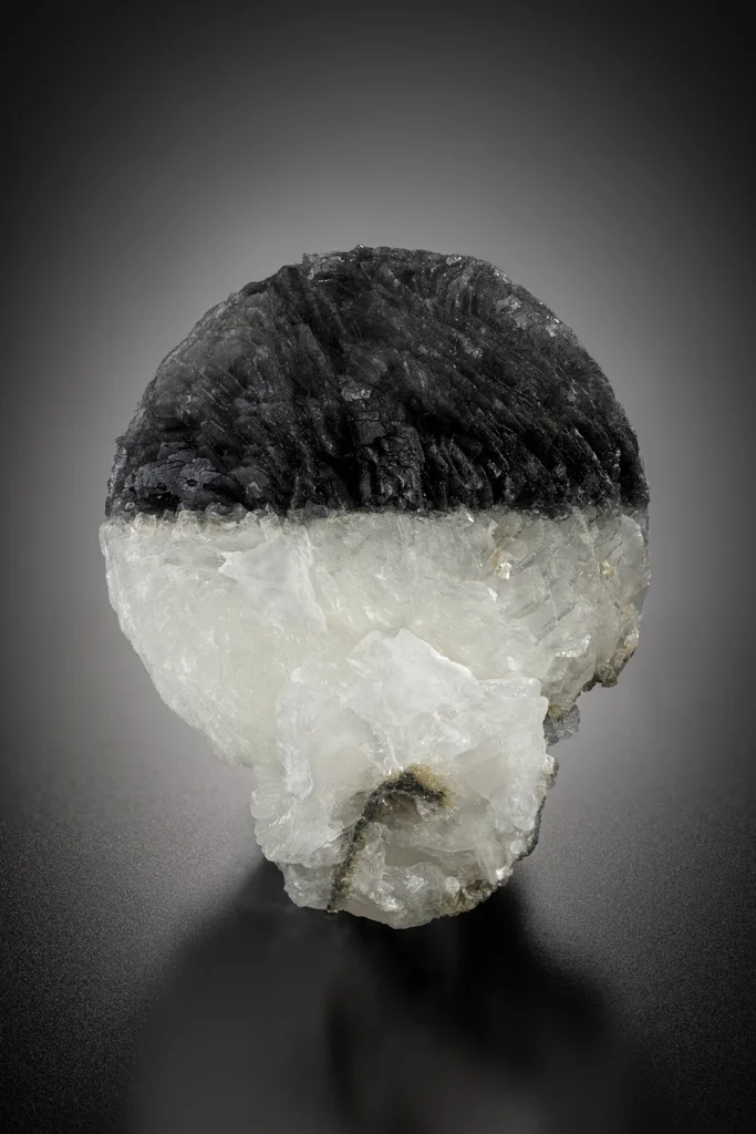 Calcite from Herja Mine, Baia Mare, Maramureș County, Romania - image 2