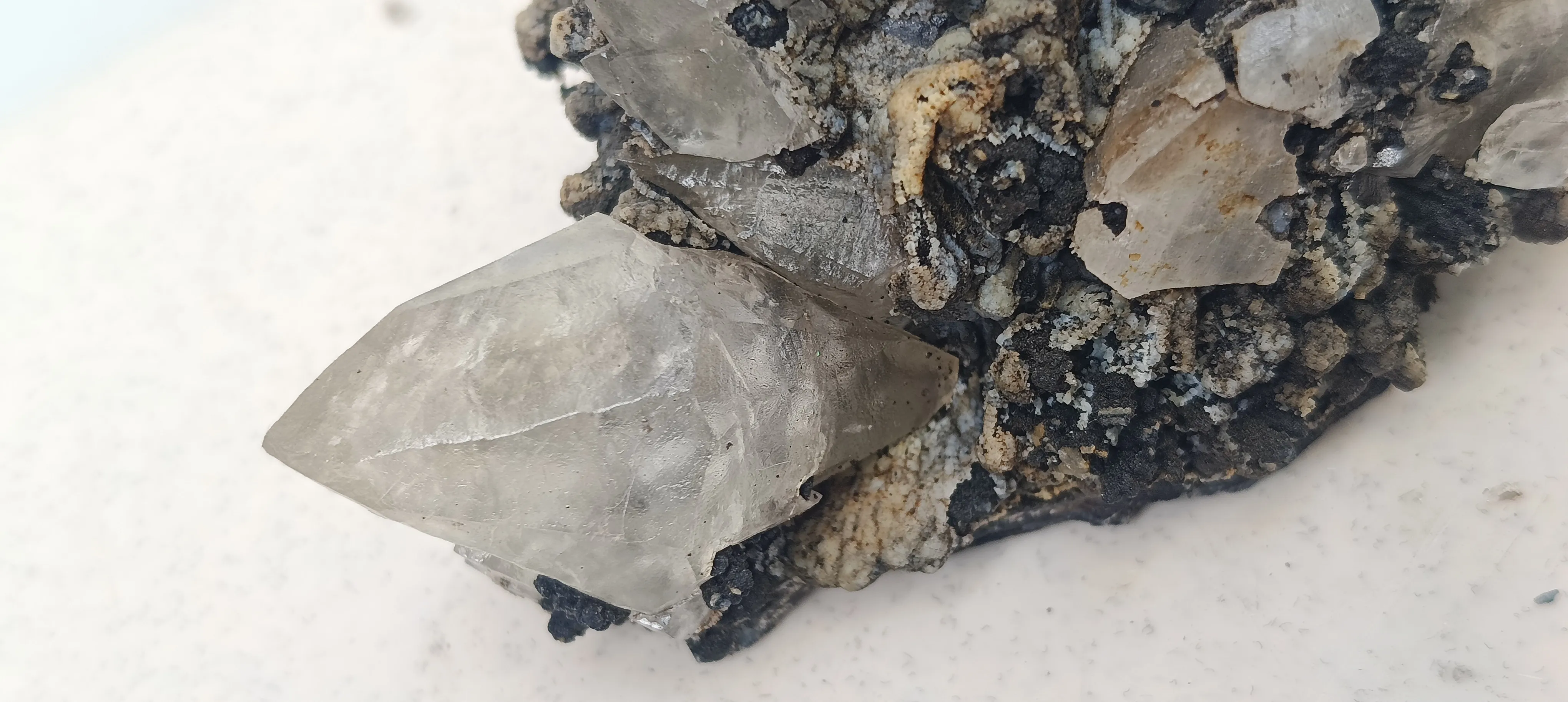 Calcite from India, Madhya Pradesh, Indore District - image 4