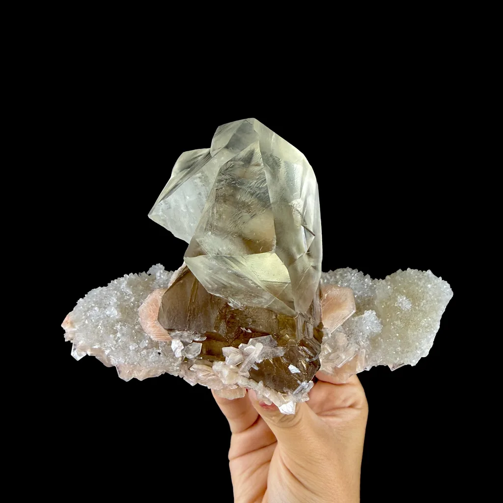 Calcite from Jalgaon, Jalgaon District, Nashik Division, Maharashtra, India image