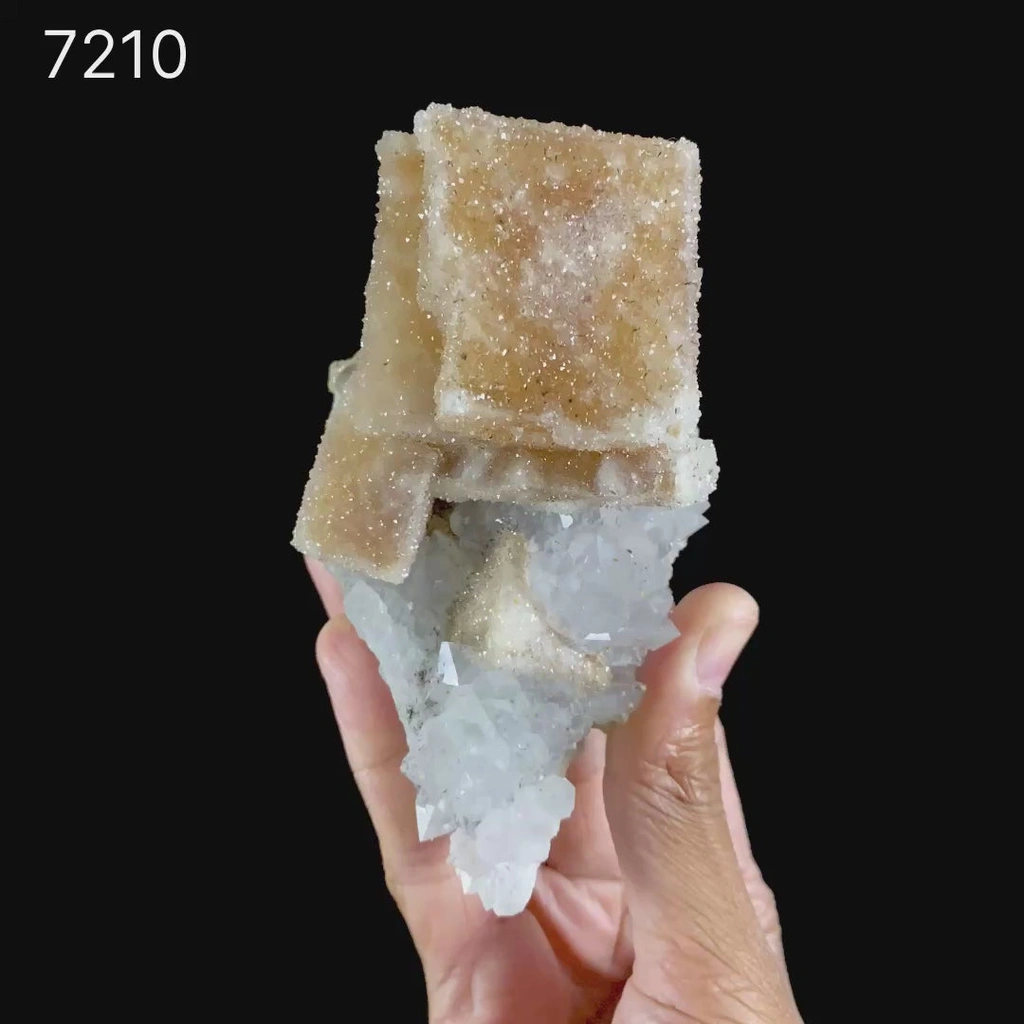 Calcite from Jalgaon, Jalgaon District, Nashik Division, Maharashtra, India - image 2