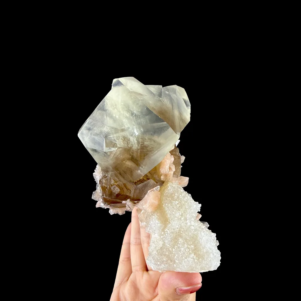 Calcite from Jalgaon, Jalgaon District, Nashik Division, Maharashtra, India - image 4