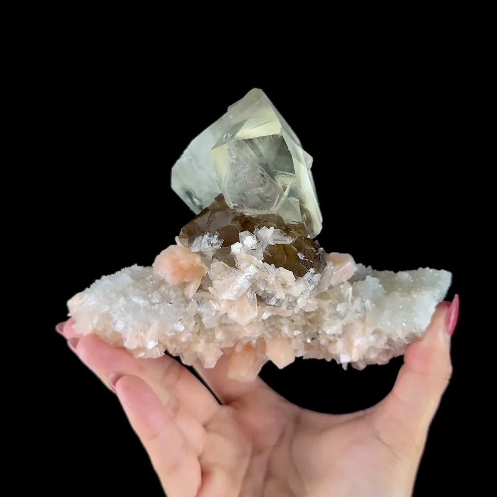 Calcite from Jalgaon, Jalgaon District, Nashik Division, Maharashtra, India - image 2
