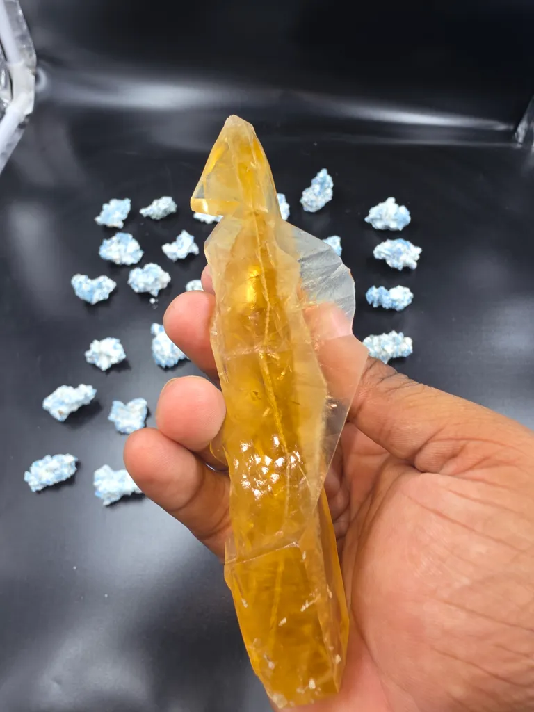 Calcite from jangaon District, Maharashtra, India - image 3