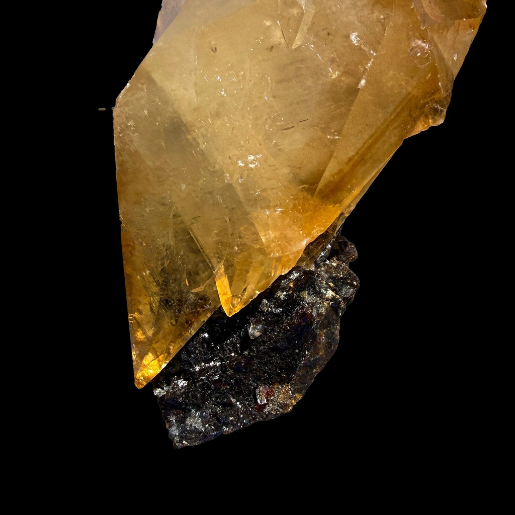 Calcite from Madhya Pradesh, India - image 6