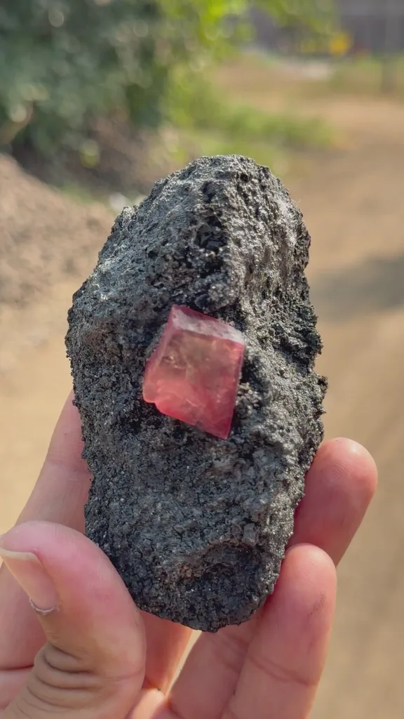 Calcite from Madhya Pradesh, India - image 6