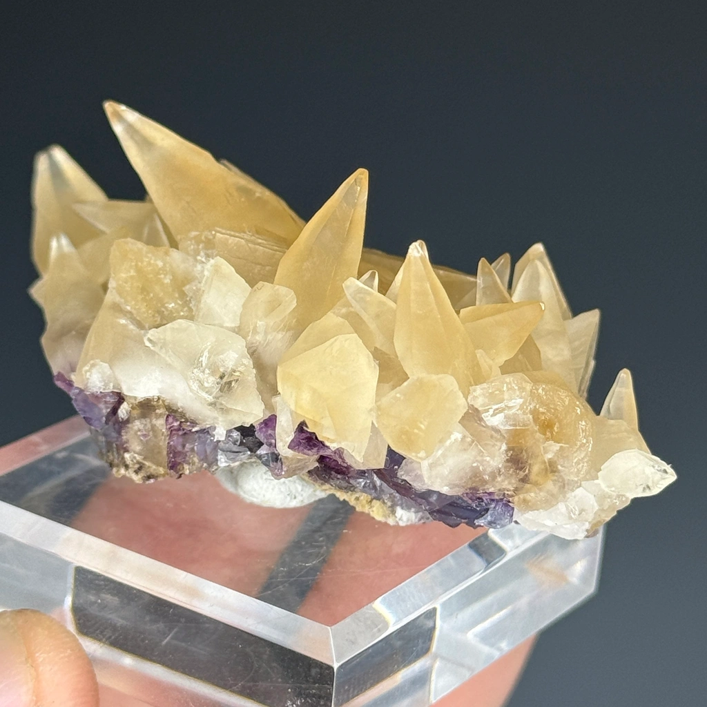 Calcite from Minerva No. 1 Mine, Hardin County, Illinois, USA - image 3