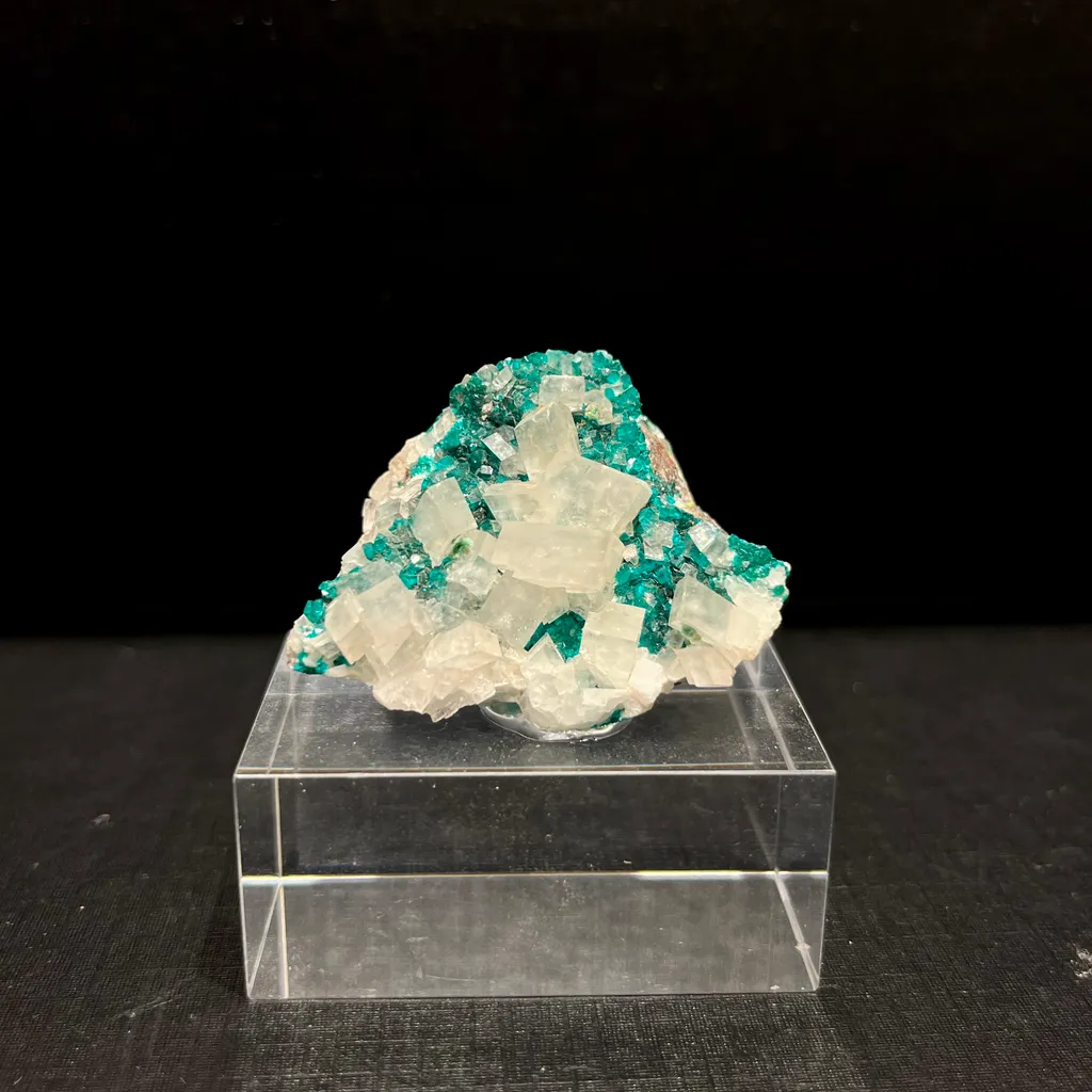 Calcite from Namibia, Oshikoto Region, Tsumeb image