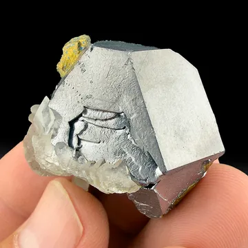 Calcite from Nikolaevskiy Mine, Dalnegorsk, Dalnegorsk Urban District, Primorsky Krai, Russia