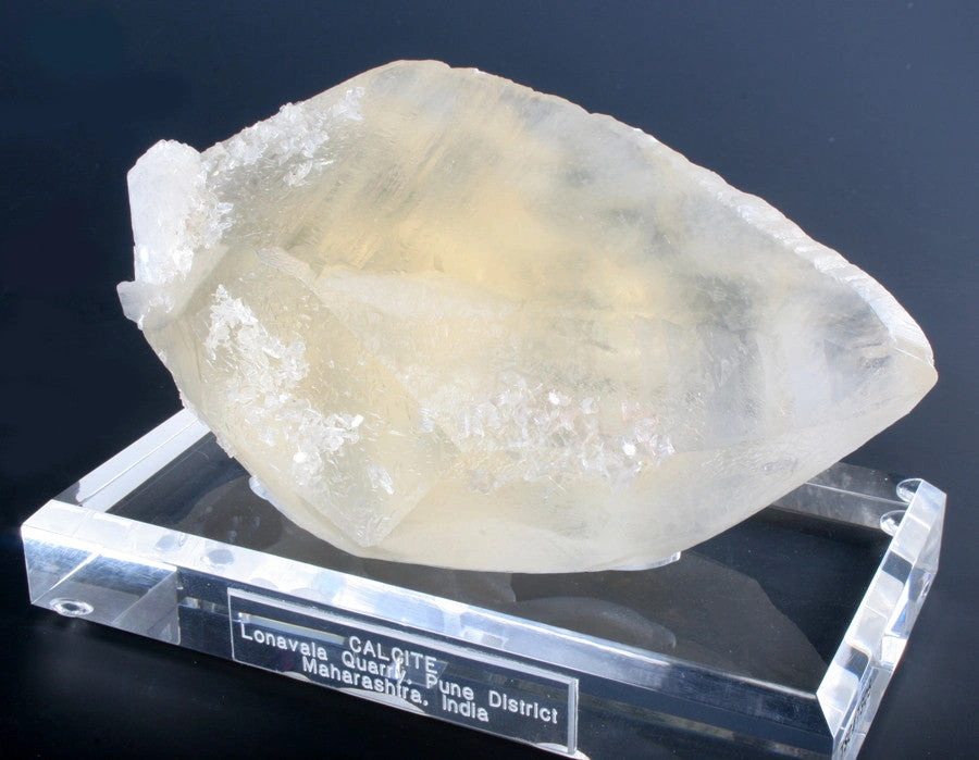 Calcite from Pune District, Pune Division, Maharashtra, India image