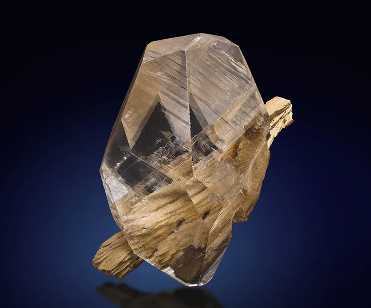 Calcite from Russia, Primorsky Krai, Dalnegorsk Urban District, Dalnegorsk, Verkhnii Mine