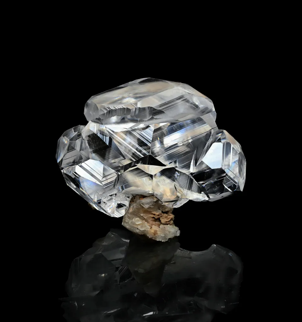 Calcite from Russia, Primorsky Krai, Dalnegorsk Urban District, Dalnegorsk, Verkhnii Mine