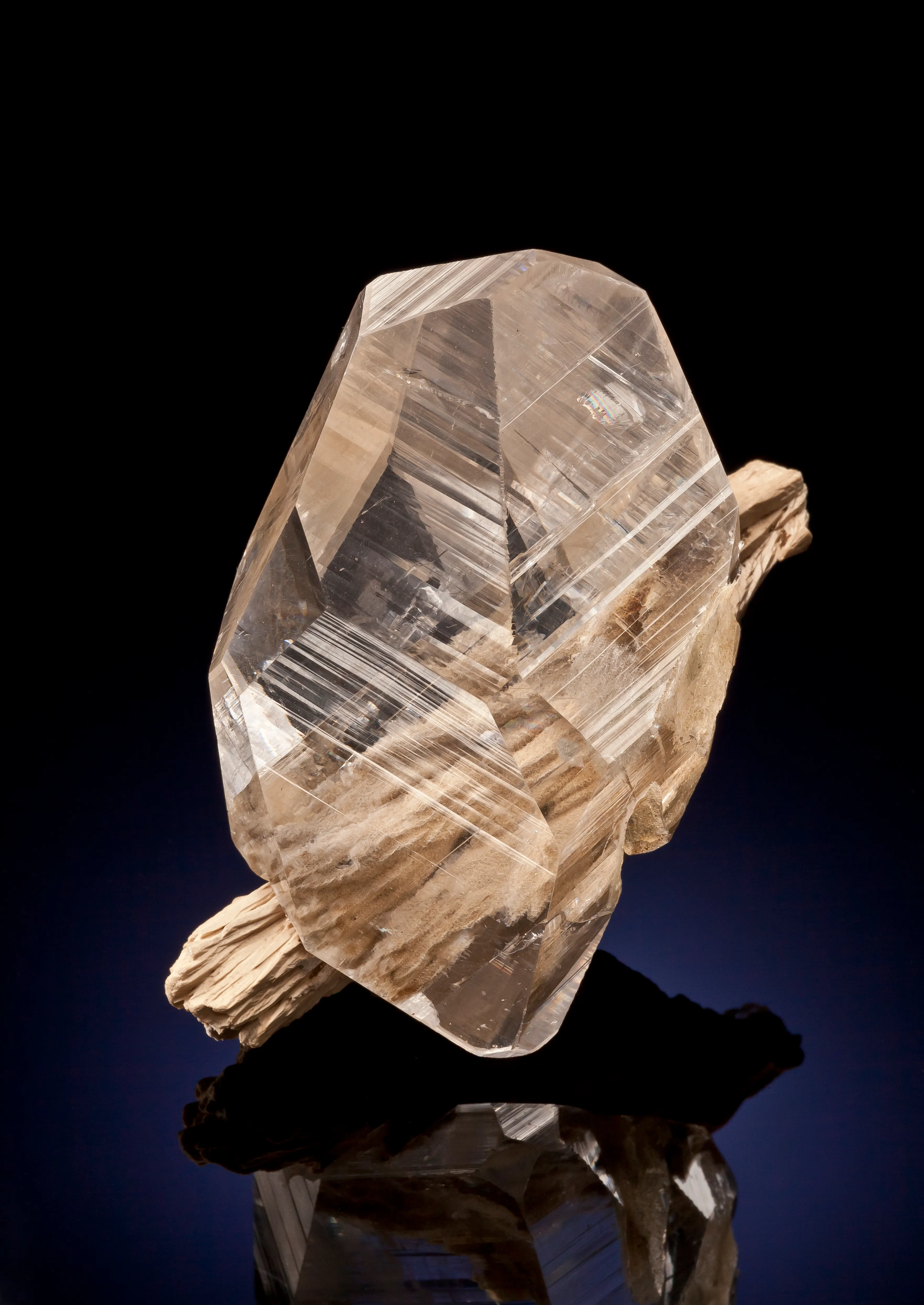 Calcite from Russia, Primorsky Krai, Dalnegorsk Urban District, Dalnegorsk, Verkhnii Mine - image 2
