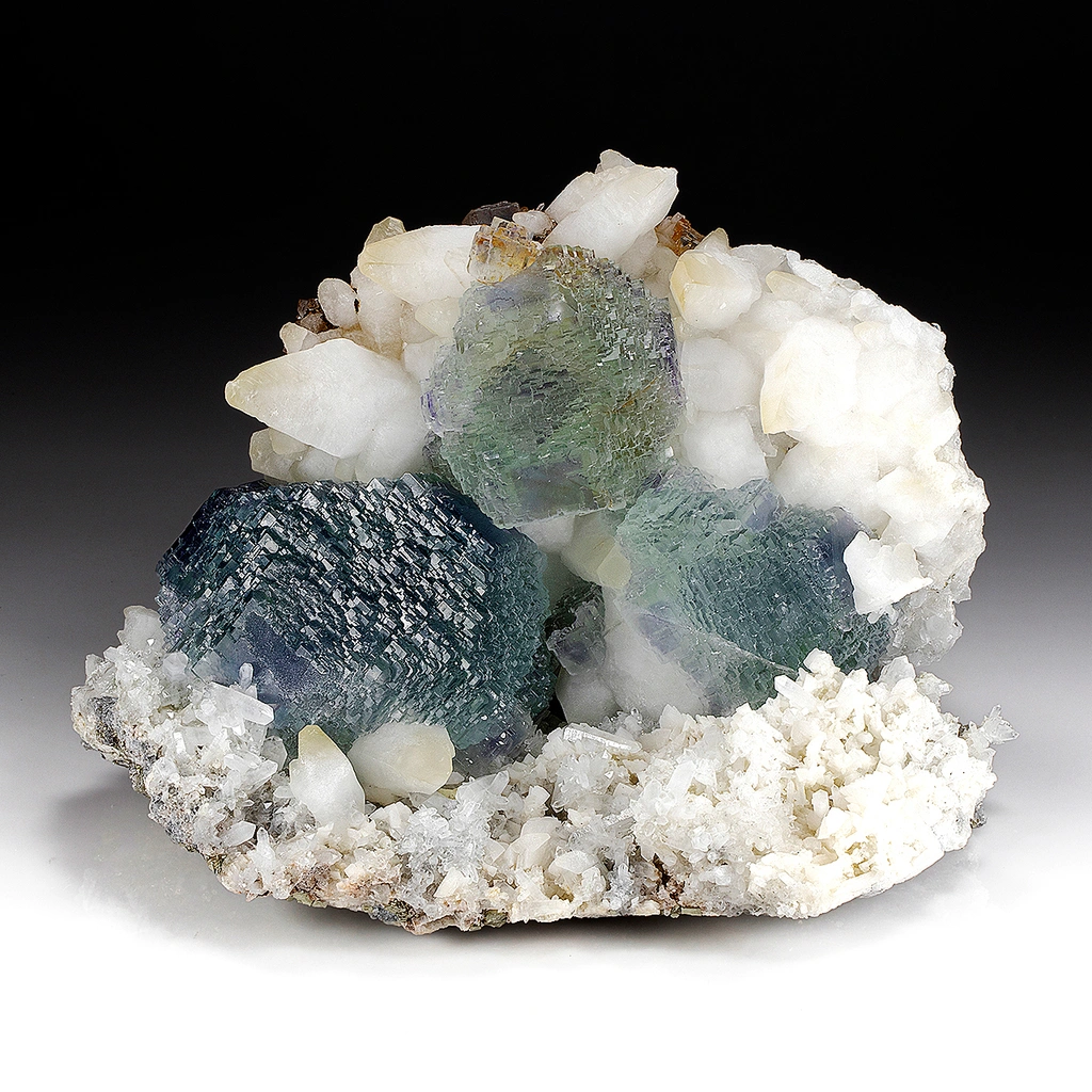Calcite from Shangbao Mine, Leiyang Co., Hengyang, Hunan, China image
