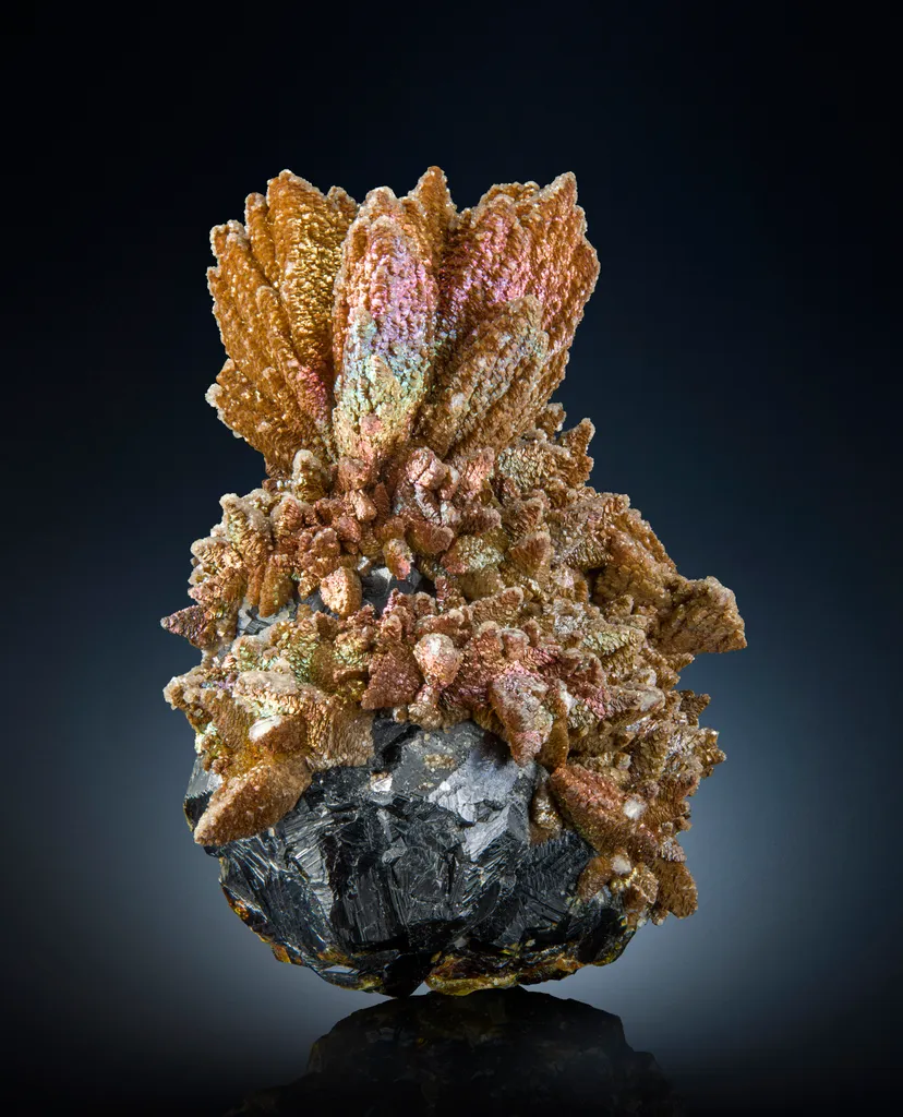 Calcite from Slovakia, Banská Bystrica Region, Banská Štiavnica image