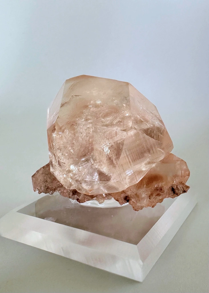 Calcite from Tonglushan Mine, Daye Co., Huangshi, Hubei, China - image 2