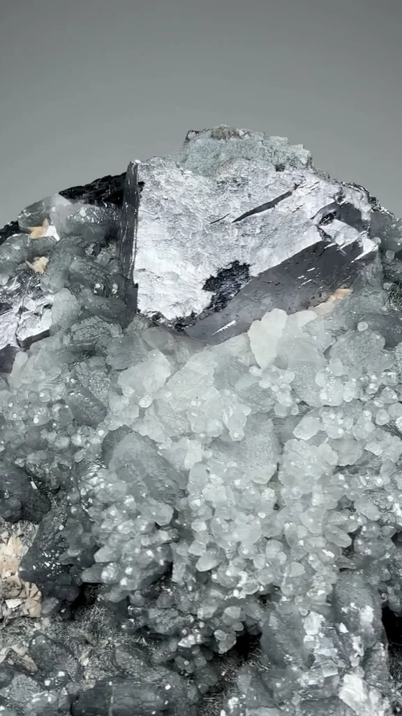 Calcite from Trepča Stari Trg Mine, Trepča complex, Mitrovica District, Kosovo - image 3