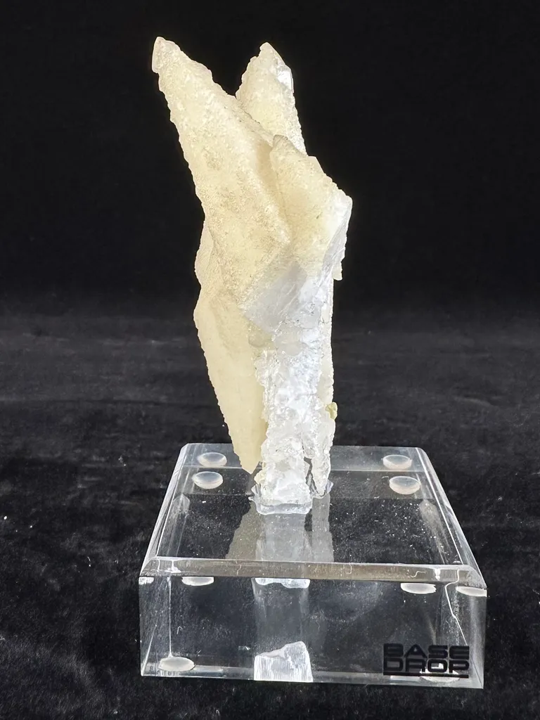 Calcite from UK, England, Westgate, Cambokeels Mine - image 3
