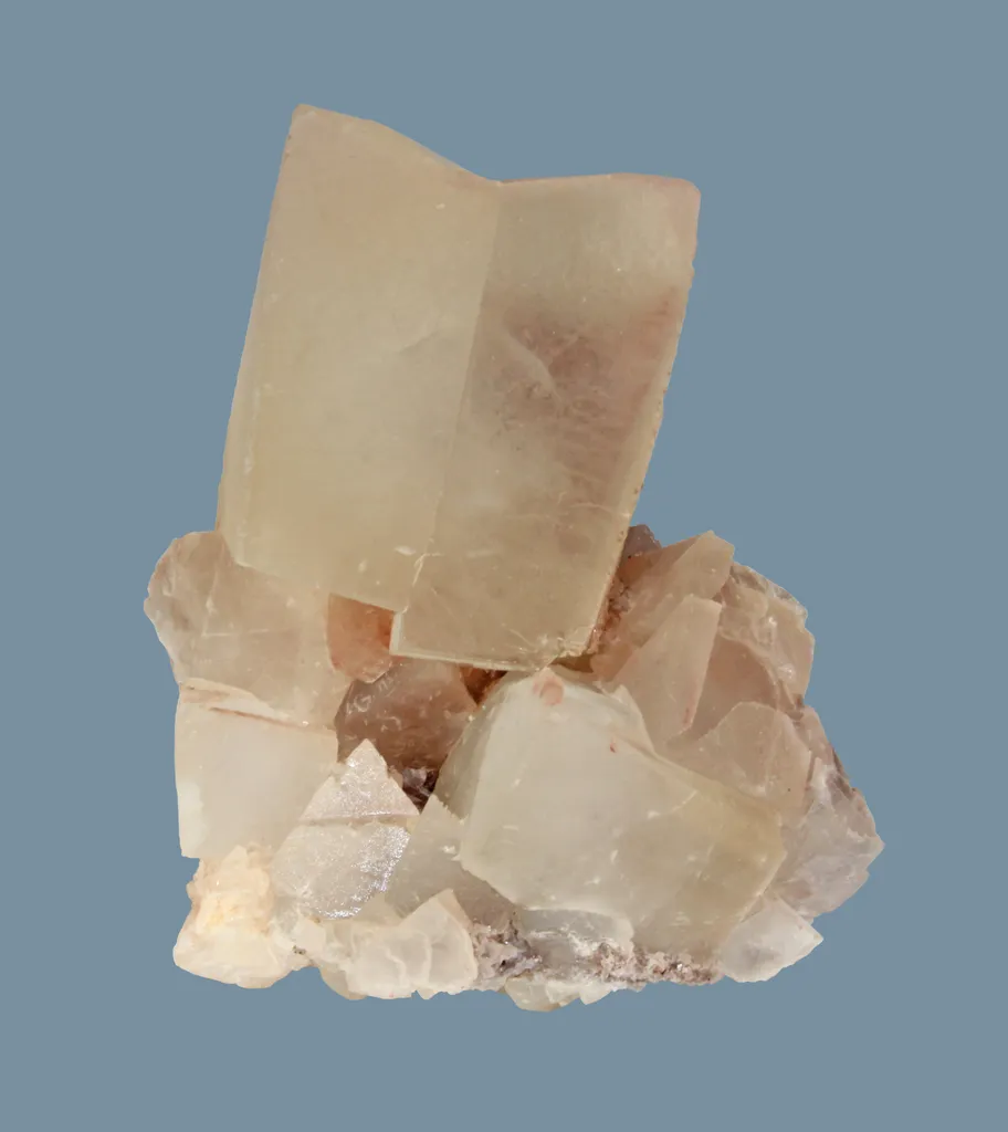 Calcite from USA, New Jersey, Watchung, Fanwood Quarry image