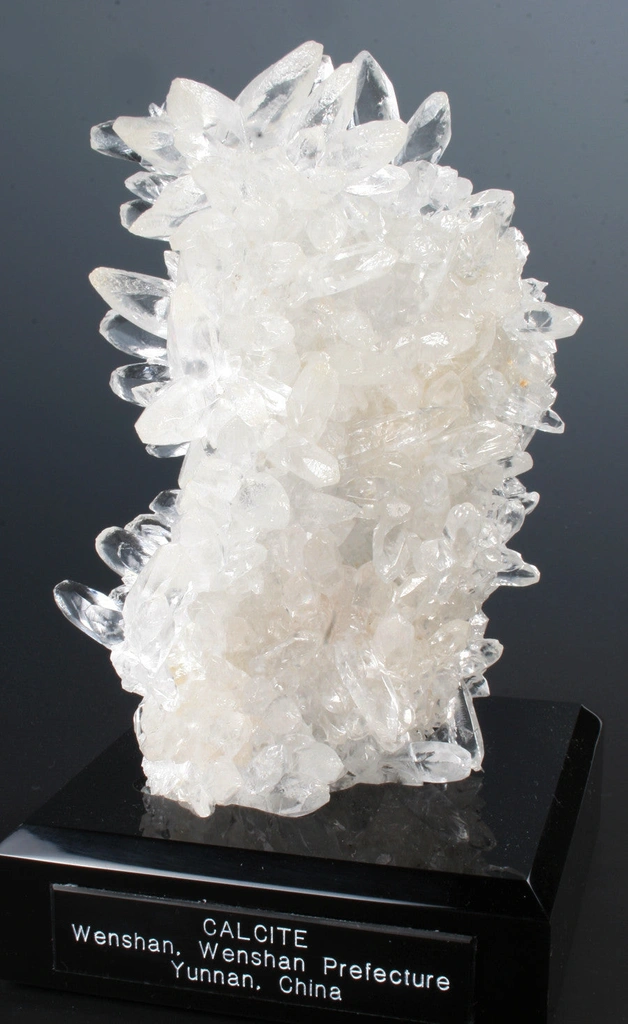 Calcite from Wenshan Mine, Wenshan City, Wenshan, Yunnan, China image