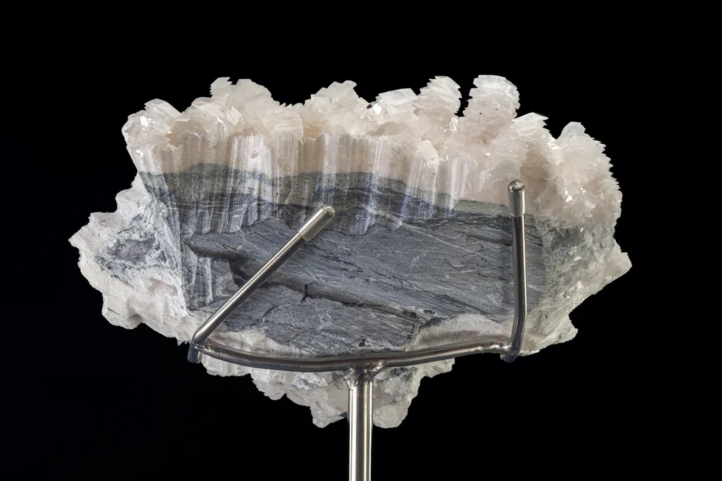 Calcite from Yaogangxian Mine, Hunan, China - image 3