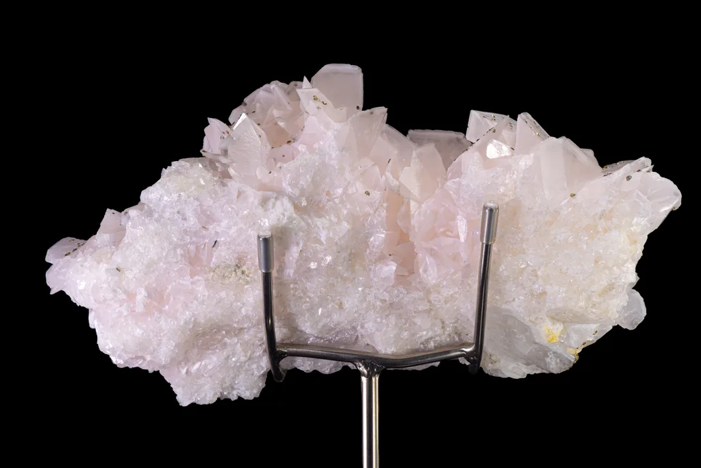 Calcite from Yaogangxian Mine, Hunan, China - image 4
