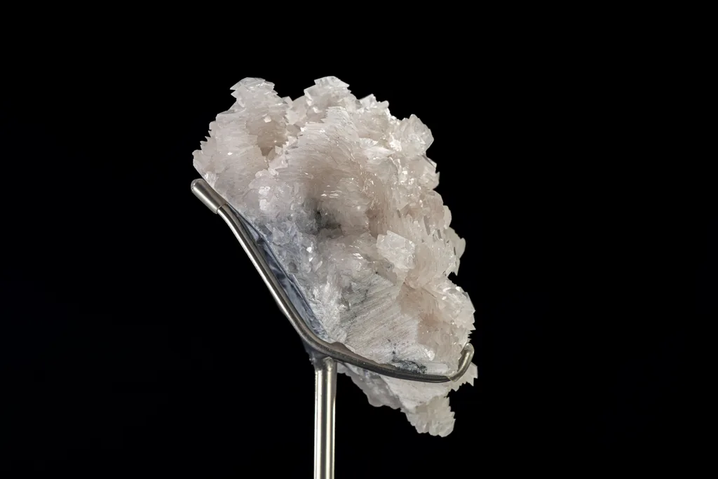Calcite from Yaogangxian Mine, Hunan, China - image 4