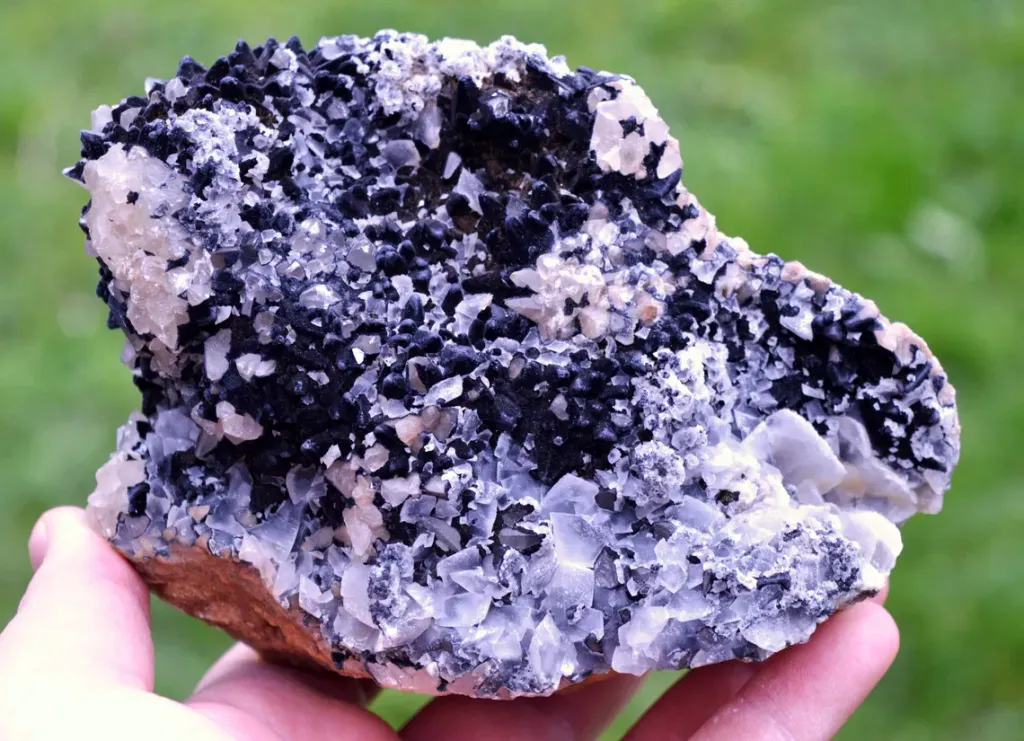 Calcite & Goethite 1470 grams - Col d’Engeyresque, Verrières, Millau, Aveyron, Occitanie, France image