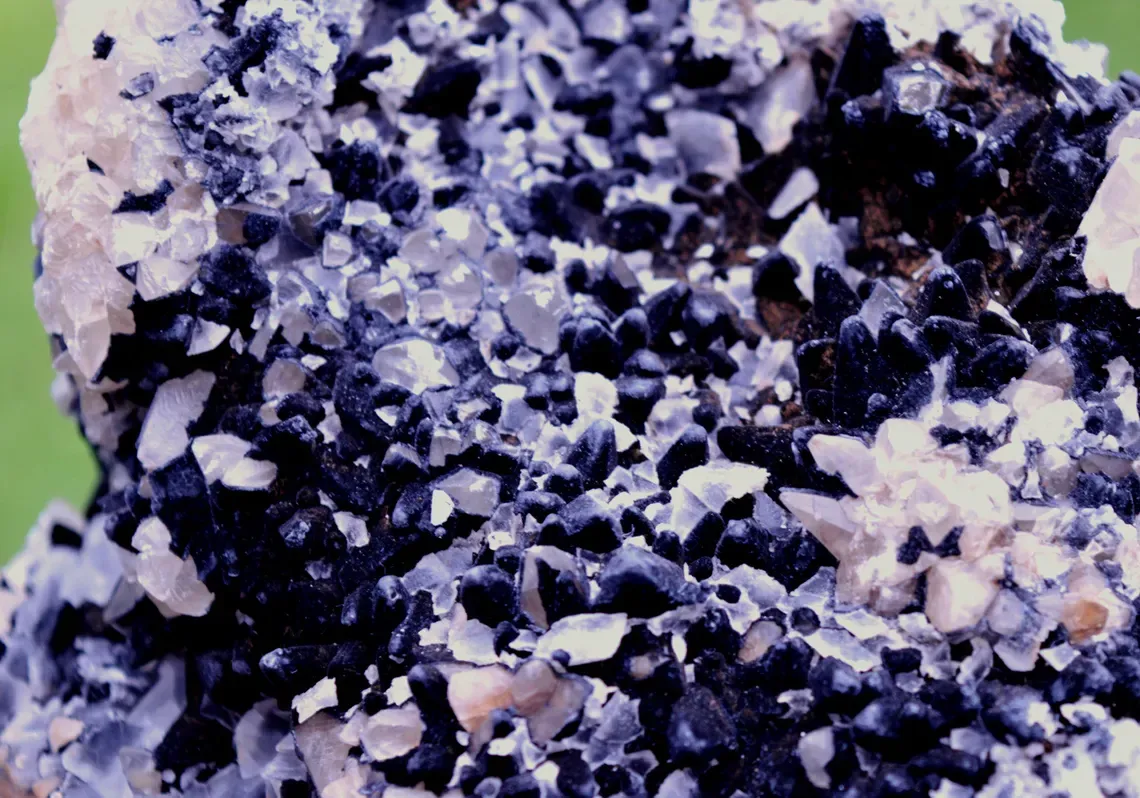 Calcite & Goethite 1470 grams - Col d’Engeyresque, Verrières, Millau, Aveyron, Occitanie, France - image 2