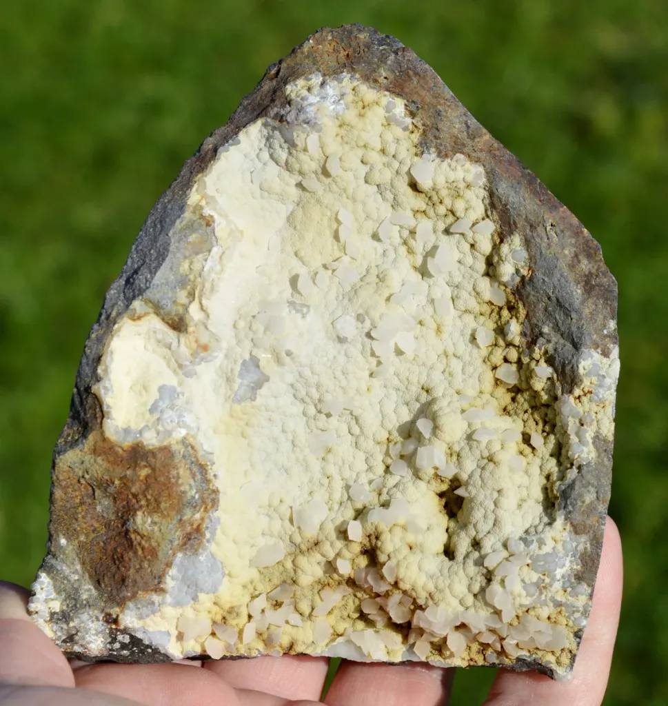 Calcite & Gyrolite Phillipsite 635 grams - Basalt Quarry, Clermont-Ferrand, Puy-de-Dôme, France image