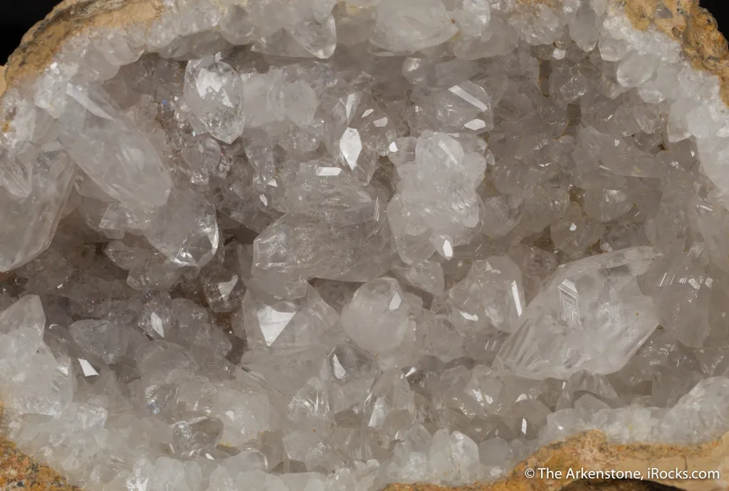 Calcite in geode - image 3