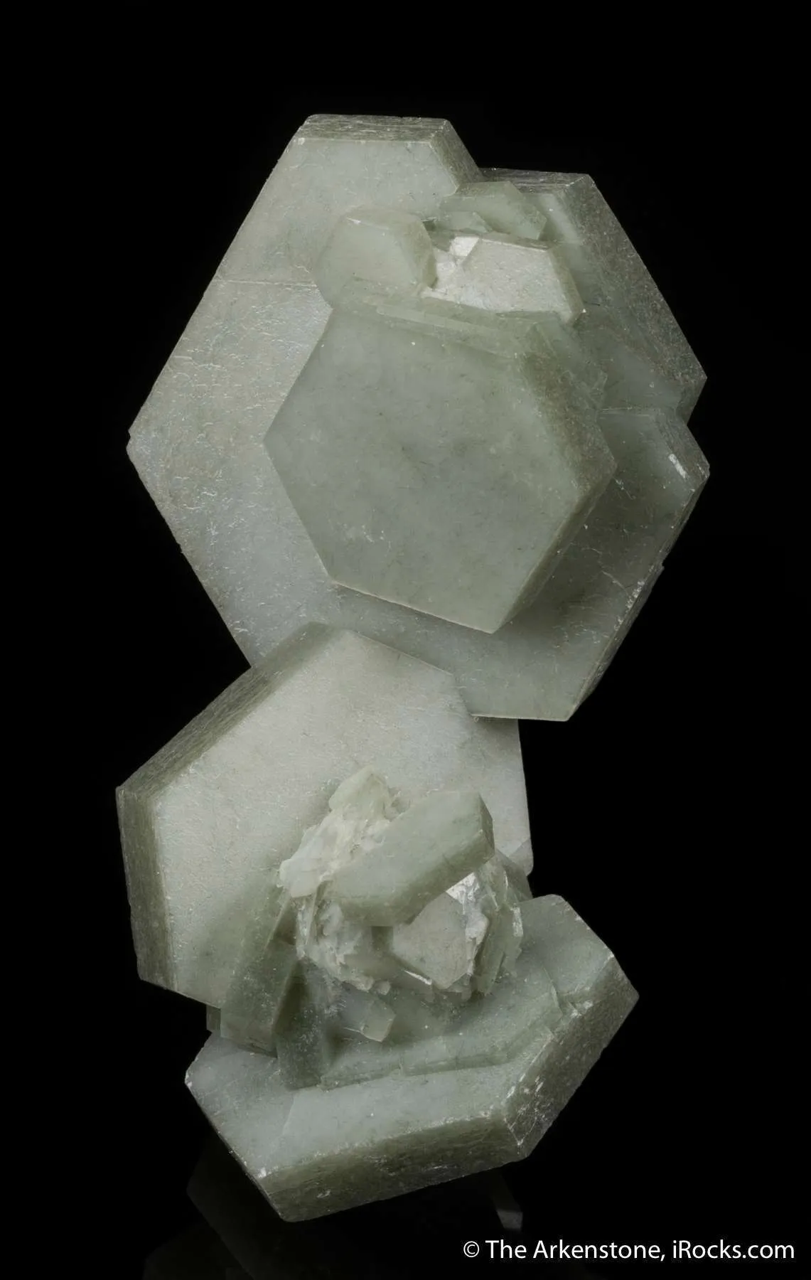 Calcite included by Hedenbergite - image 3
