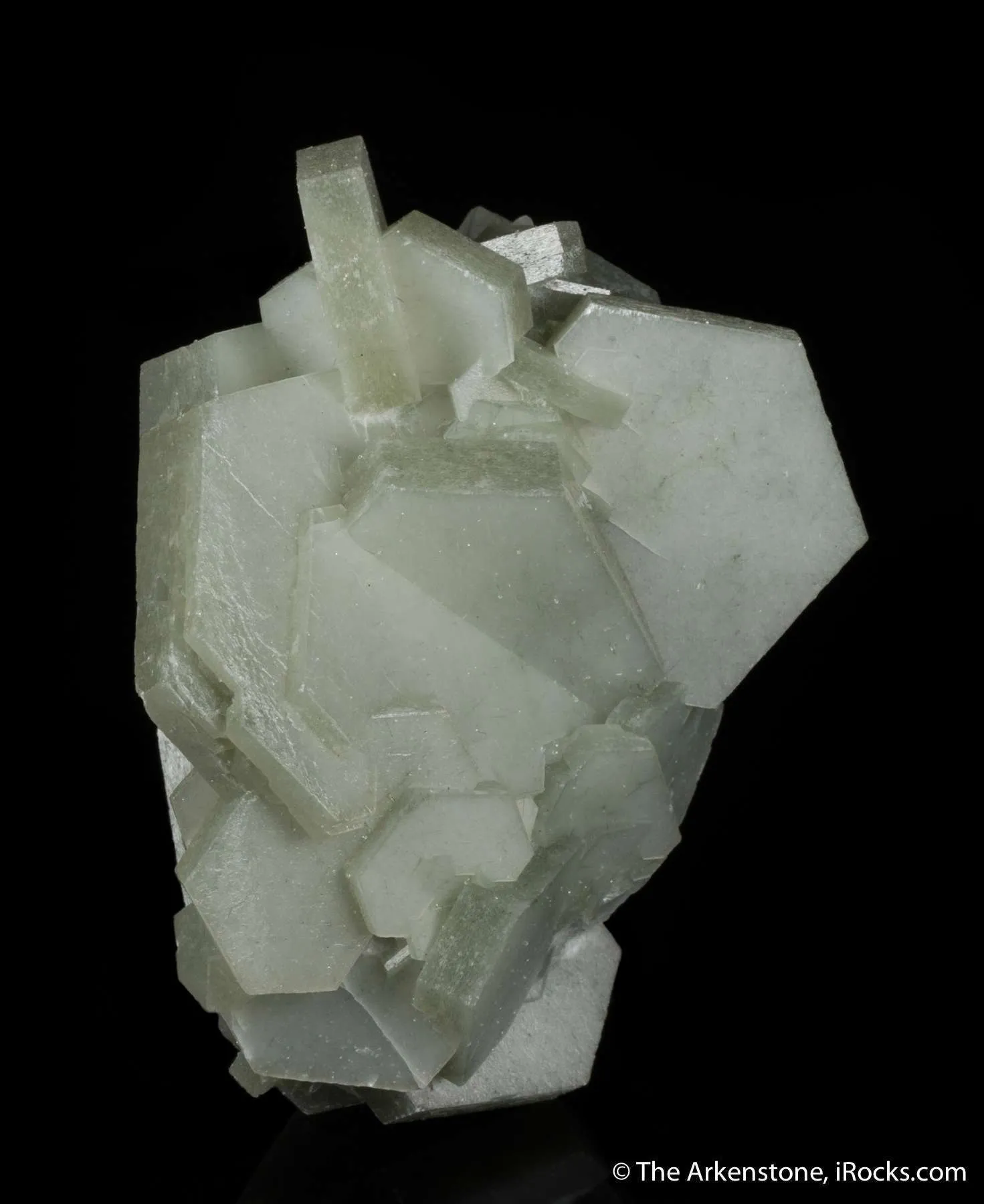 Calcite included by Hedenbergite - image 4