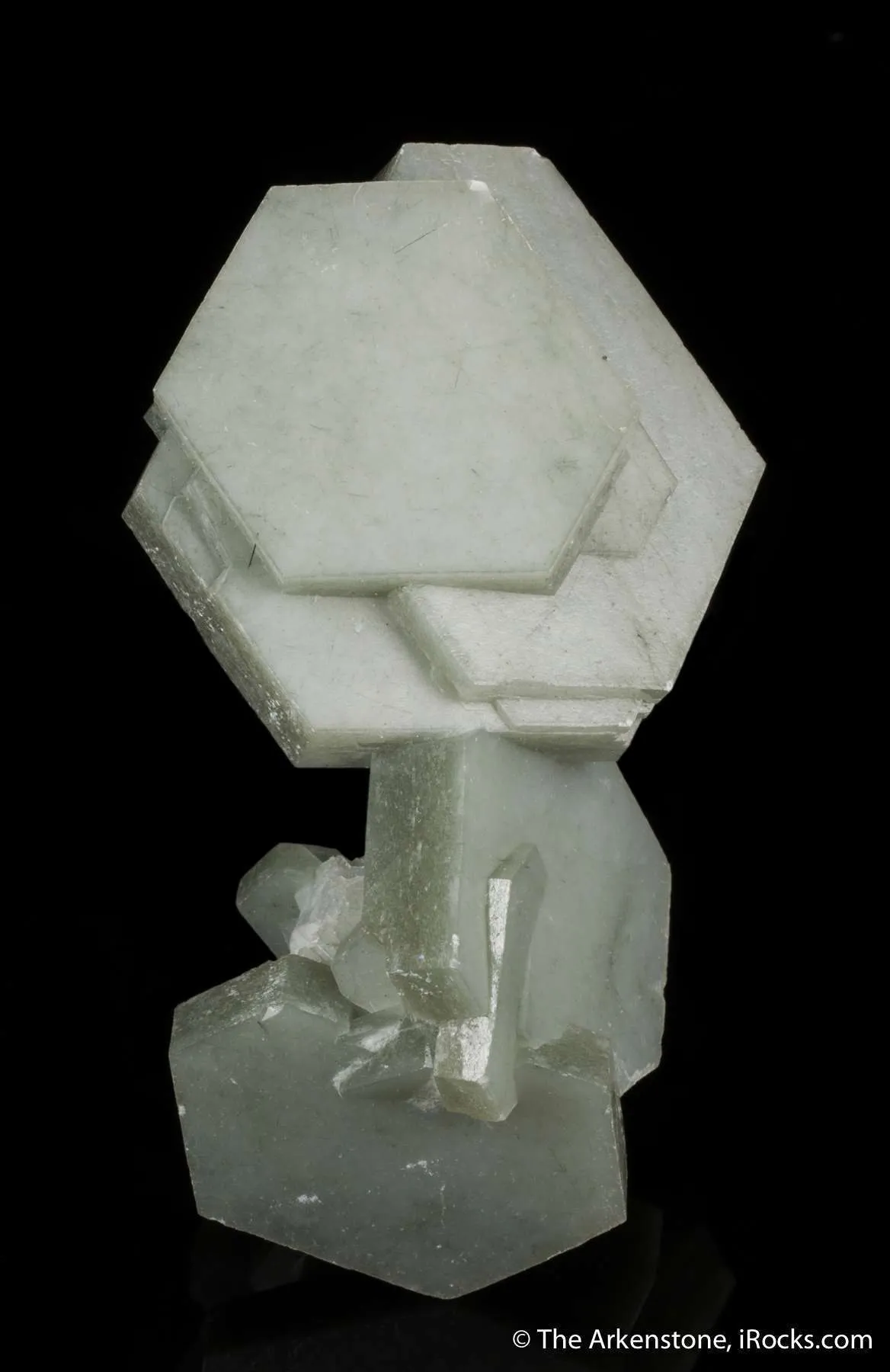 Calcite included by Hedenbergite - image 2