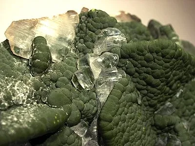 Calcite, Mottramite - image 2