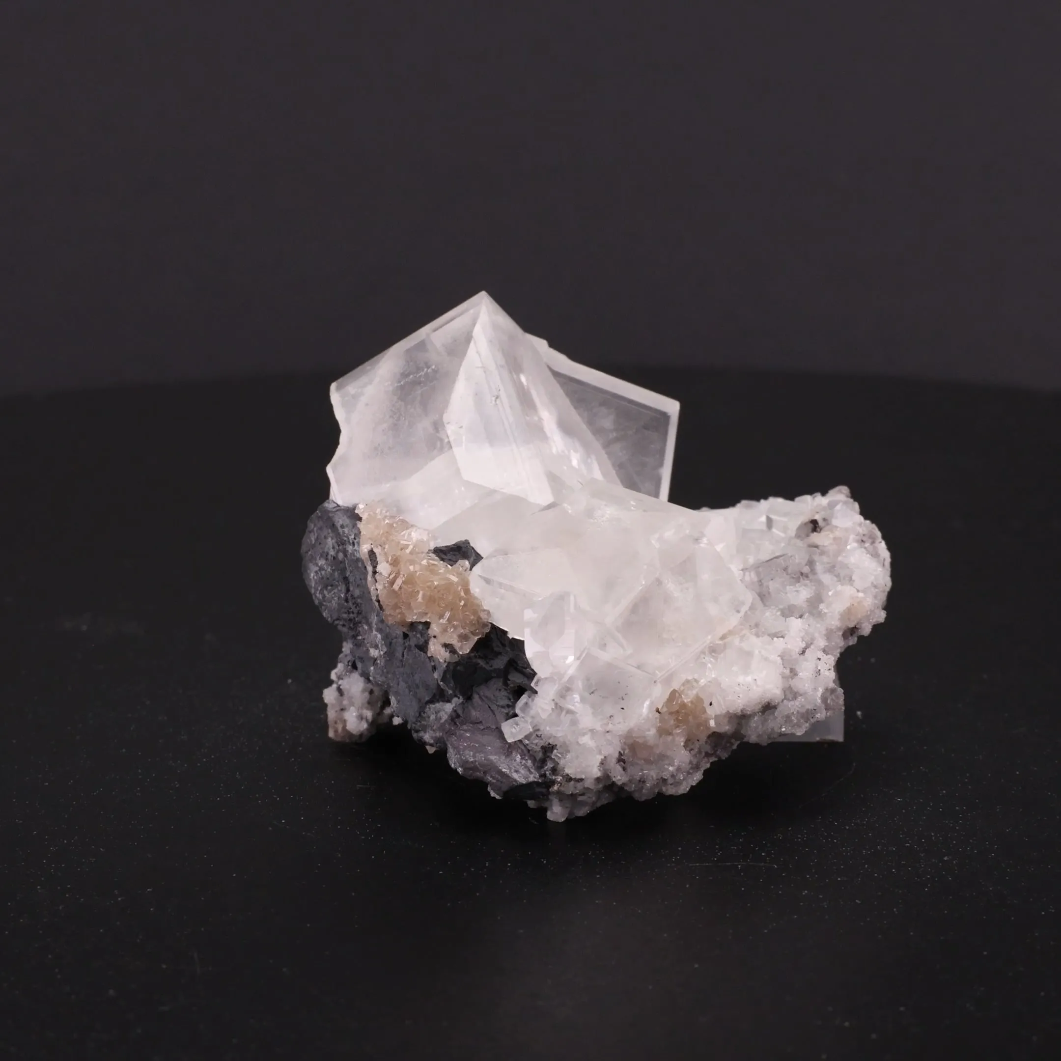 Calcite, Olmiite - image 2