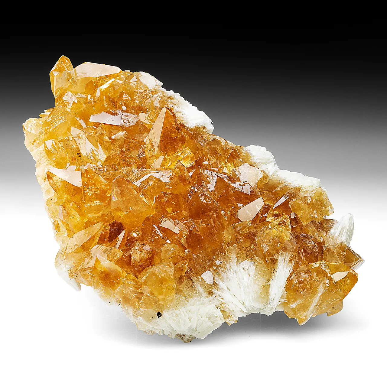 Calcite on barian Celestine - image 1