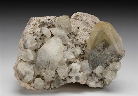 Calcite on Baryte image