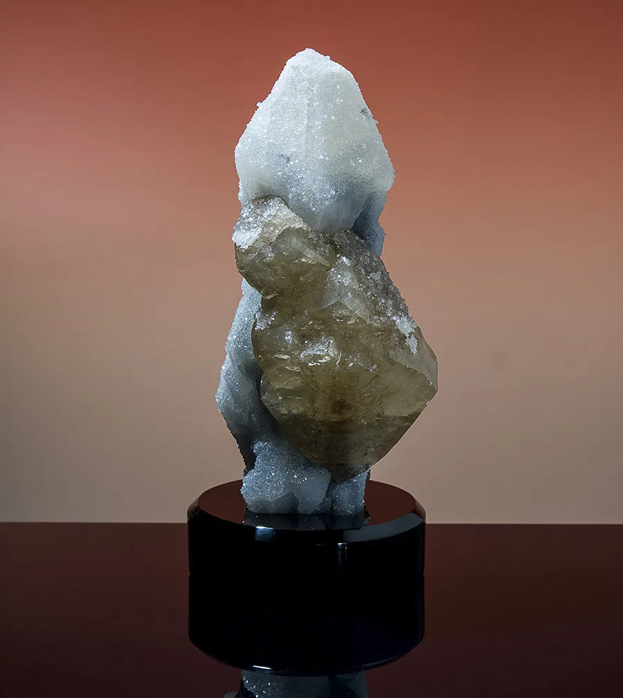 Calcite on Chalcedony image