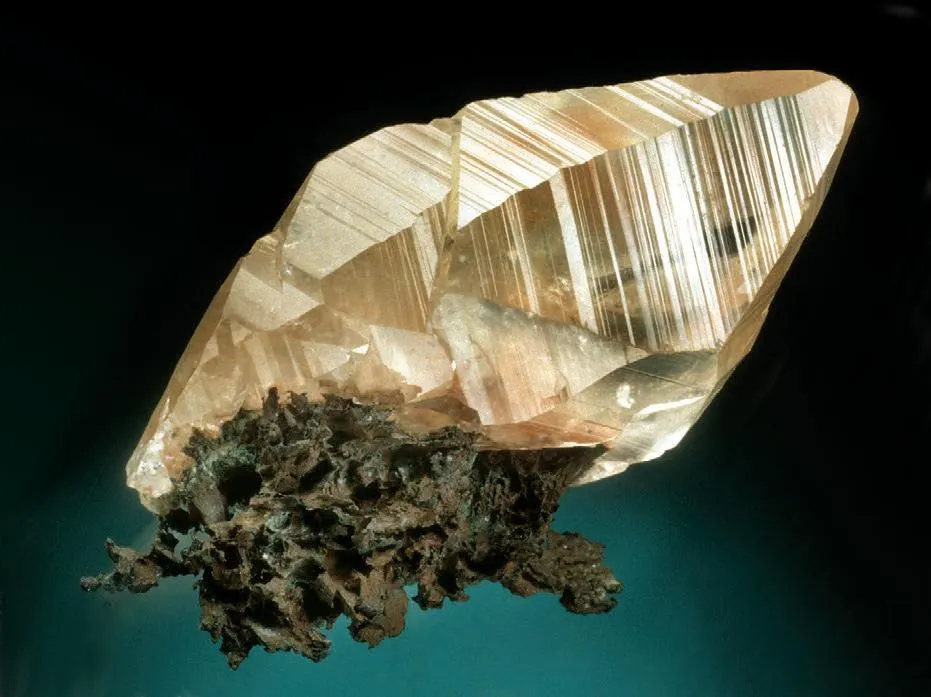 Calcite on Copper; Calcite twin over Calcite phantom on Copper - image 1
