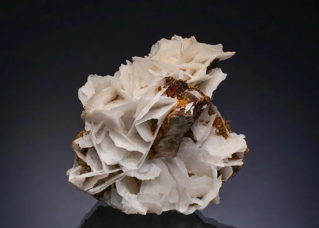 Calcite on Quartz image