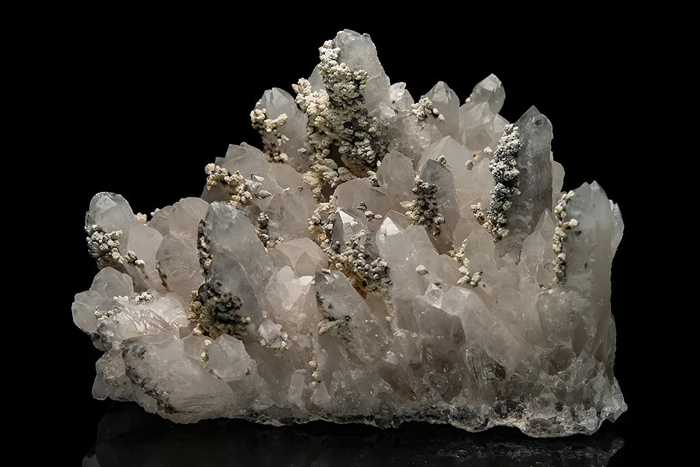 Calcite on Quartz image